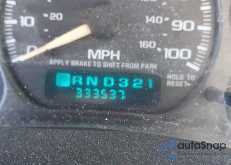 2002 Chevrolet Tahoe Lt z USA, uszkodzony, nr VIN 1GNEC13Z32R148792